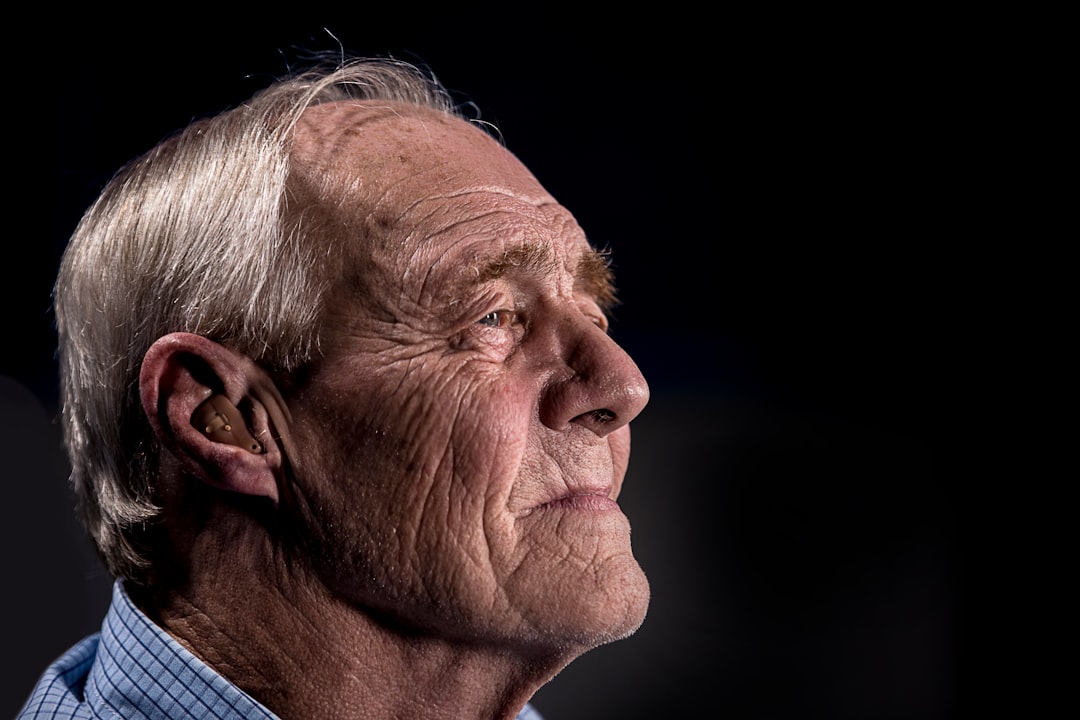 Photo hearing aid